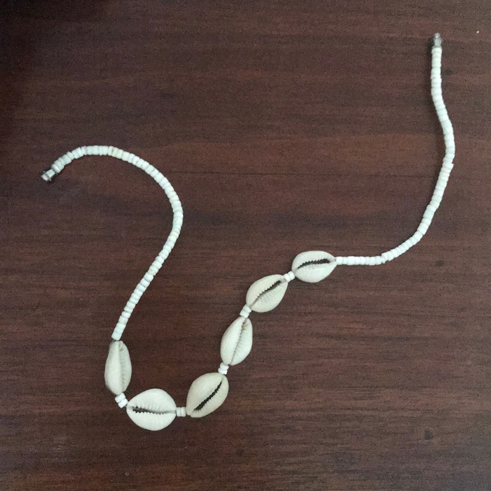 Cowrie Sea Shell Choker Necklace